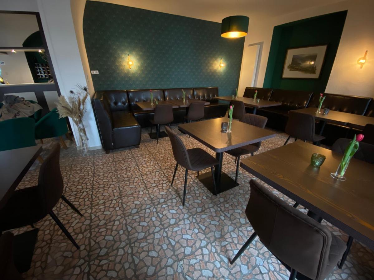 Hotel Vier Loewen Traben-Trarbach Esterno foto
