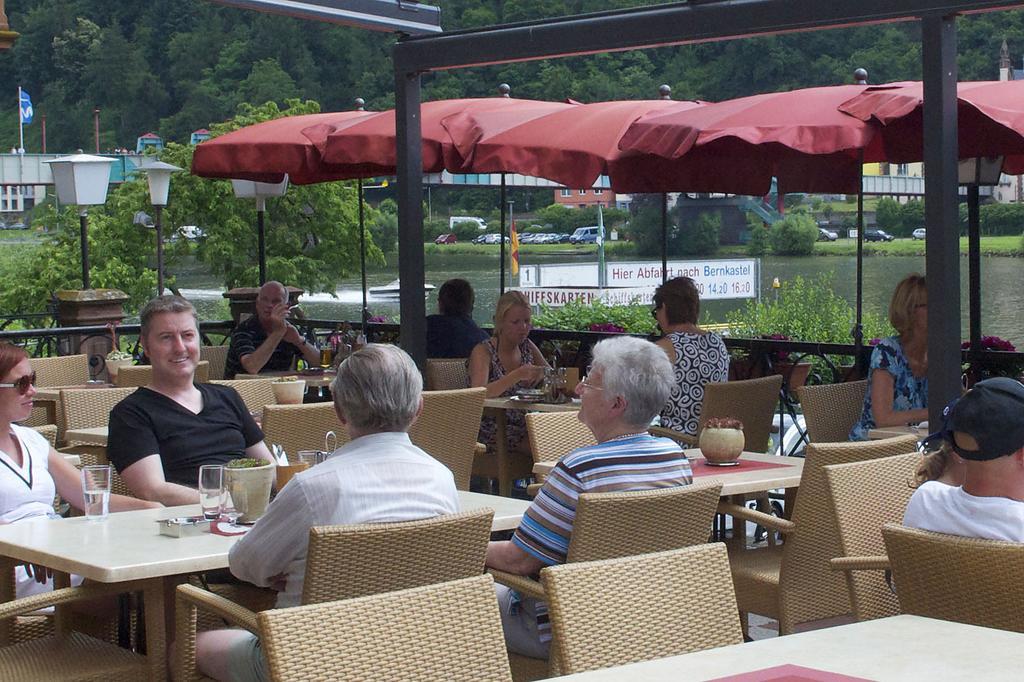 Hotel Vier Loewen Traben-Trarbach Esterno foto