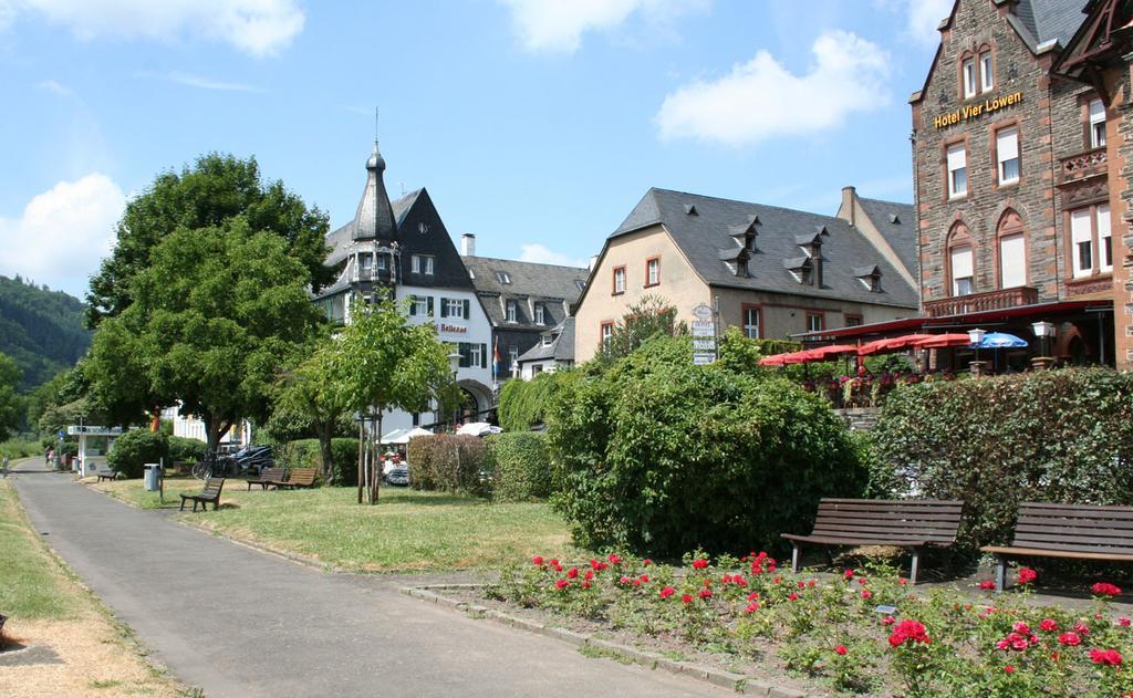 Hotel Vier Loewen Traben-Trarbach Esterno foto